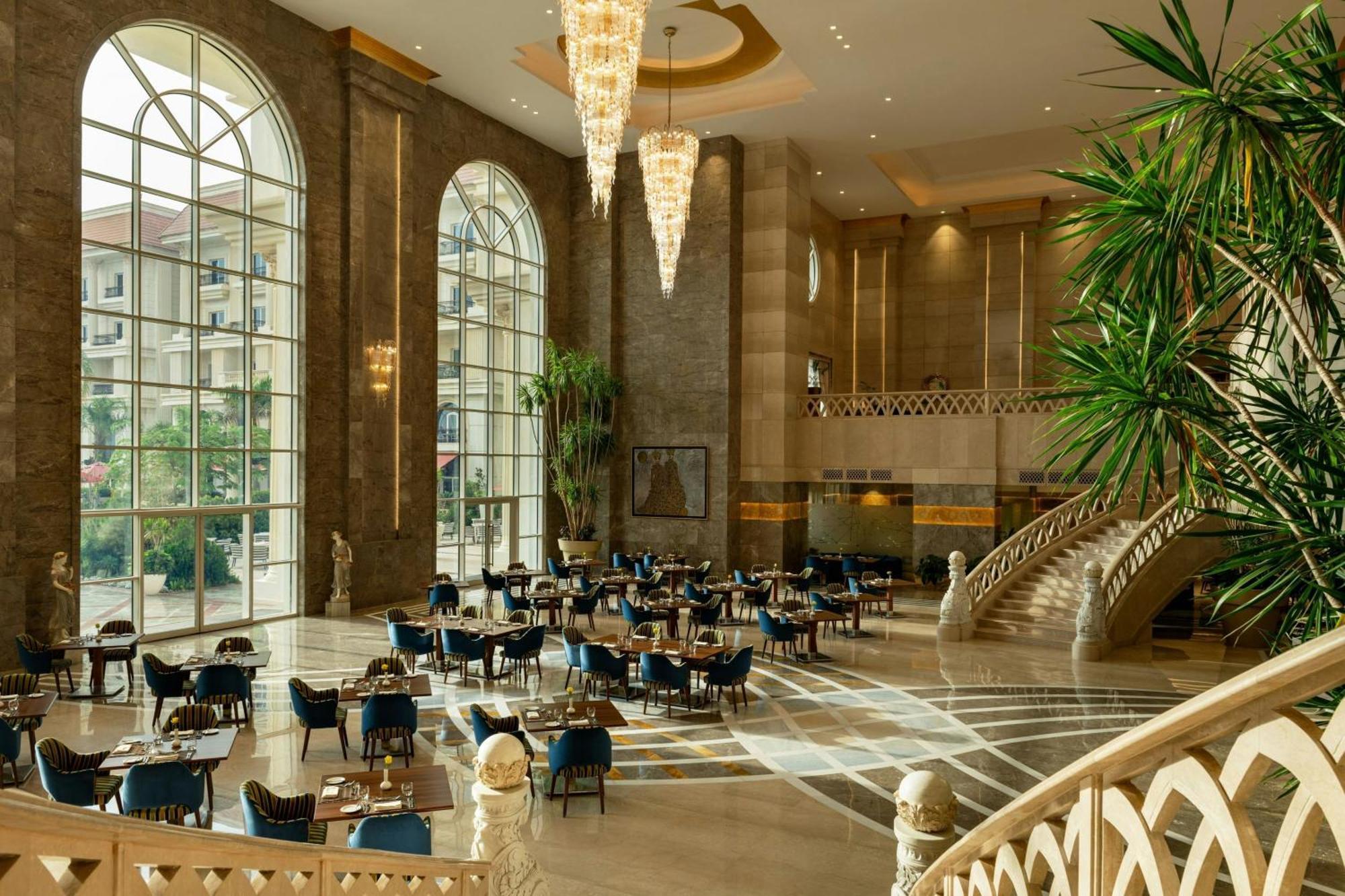 The St Regis New Capital Cairo Hotel Buitenkant foto Lobby